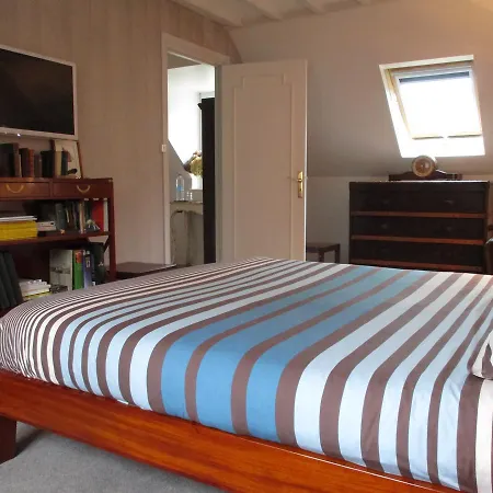La Cour Du Pressoir Bed & Breakfast